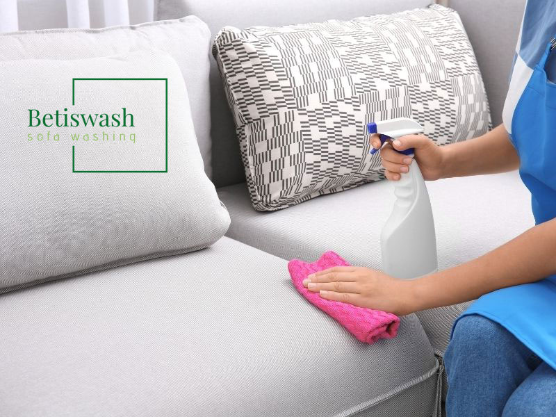 تمیز کردن مبل پارچه ای